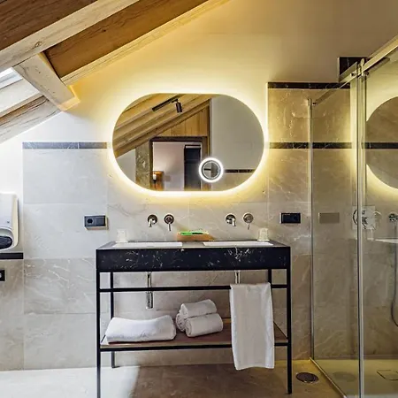 Palacio De Acevedo Hoznayo